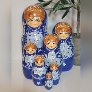 Blue Floral Nesting Dolls Set